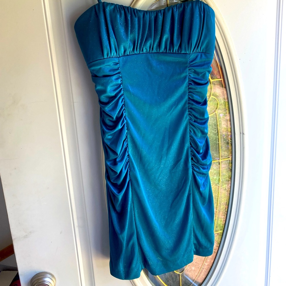 IZ Byer California Dress 👗